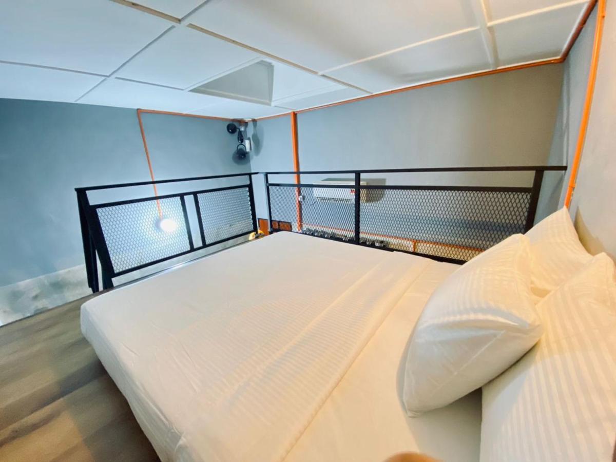 Ardour Lodge "A" Wing Tanjung Bungah  Esterno foto