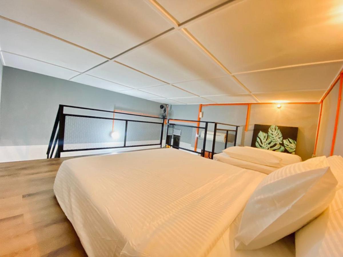 Ardour Lodge "A" Wing Tanjung Bungah  Esterno foto