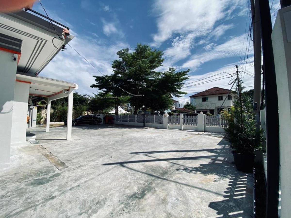 Ardour Lodge "A" Wing Tanjung Bungah  Esterno foto