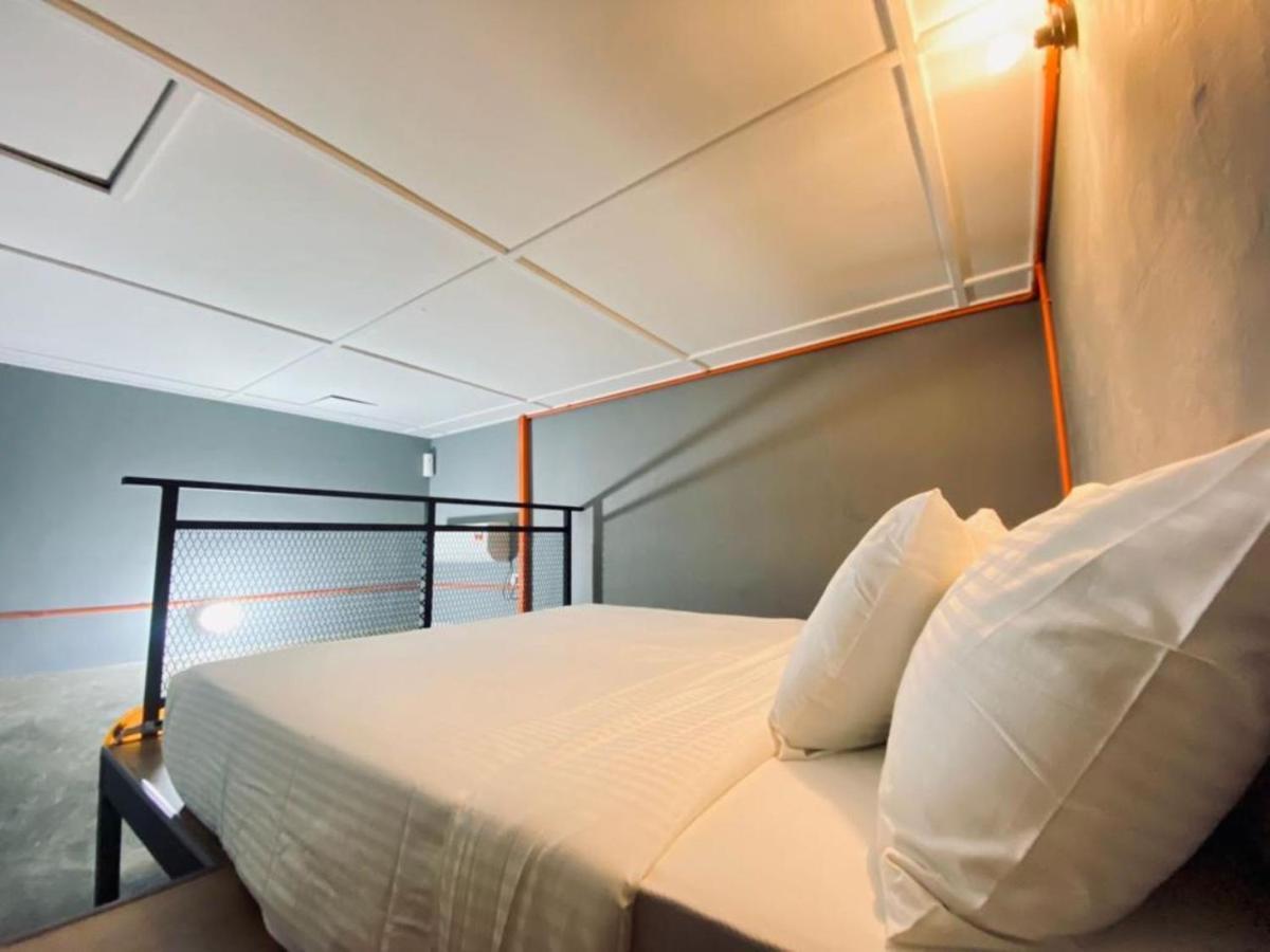 Ardour Lodge "A" Wing Tanjung Bungah  Esterno foto