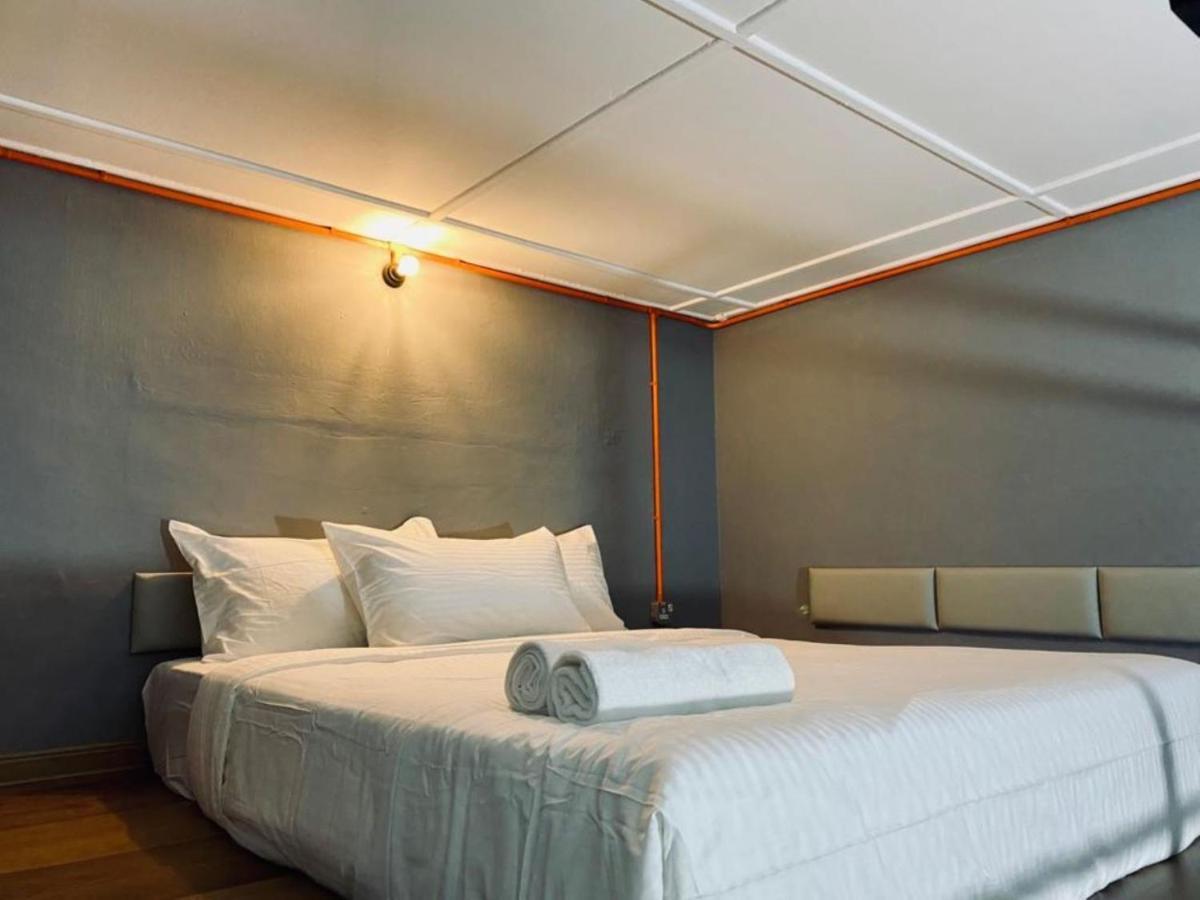 Ardour Lodge "A" Wing Tanjung Bungah  Esterno foto