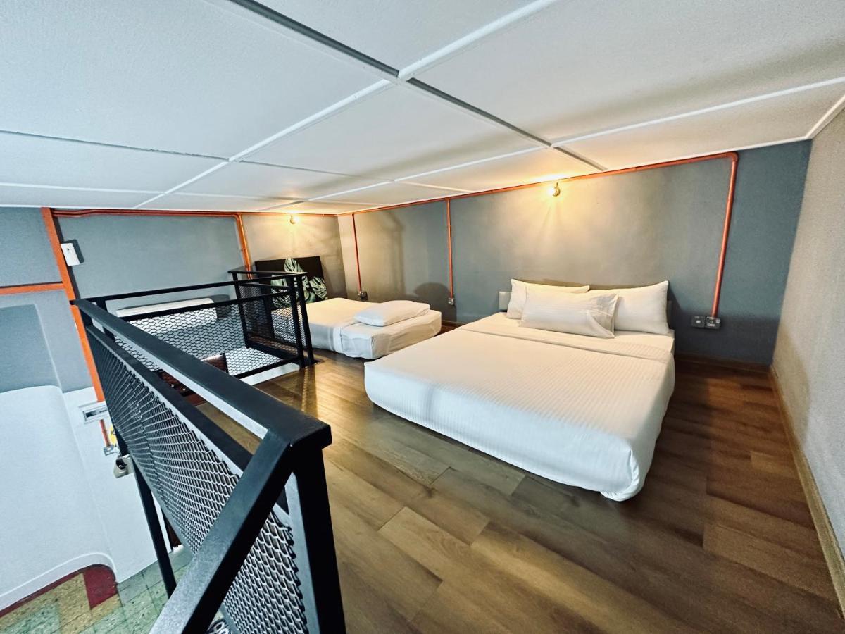 Ardour Lodge "A" Wing Tanjung Bungah  Esterno foto