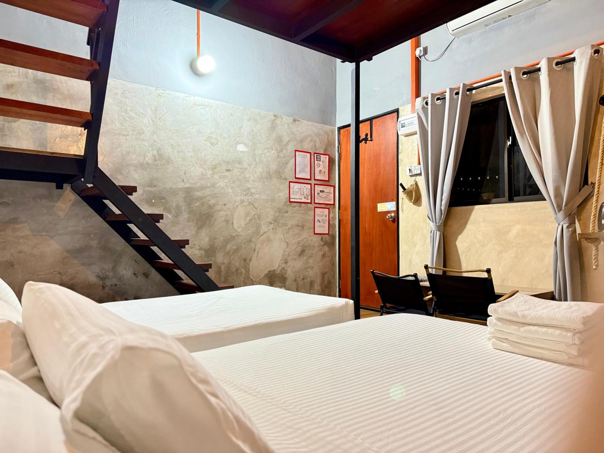 Ardour Lodge "A" Wing Tanjung Bungah  Esterno foto