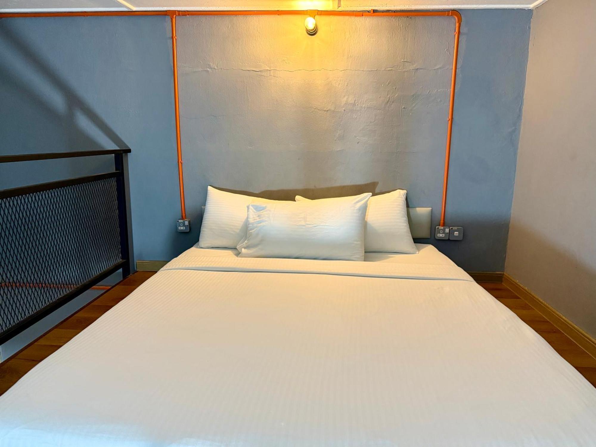 Ardour Lodge "A" Wing Tanjung Bungah  Esterno foto