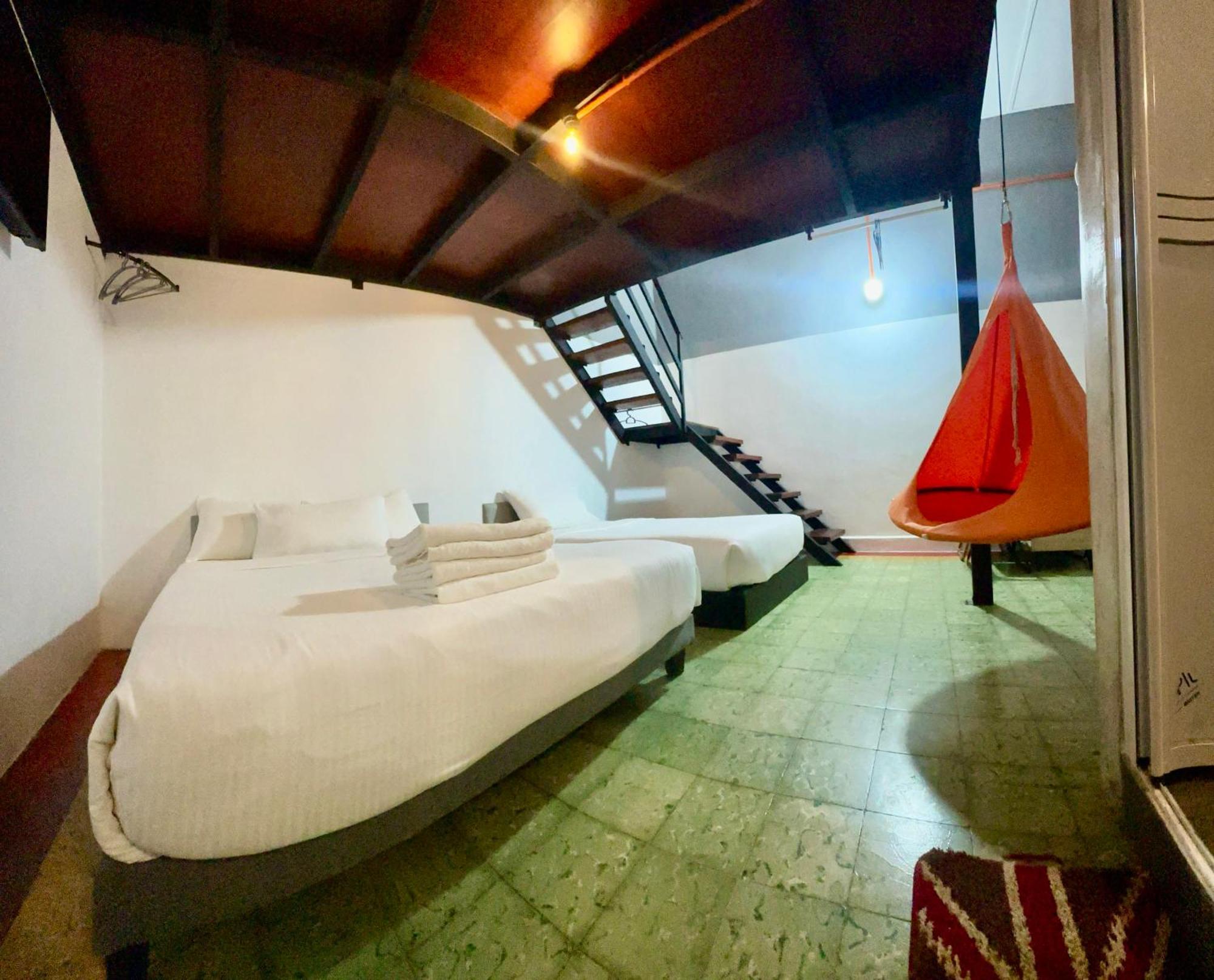 Ardour Lodge "A" Wing Tanjung Bungah  Esterno foto