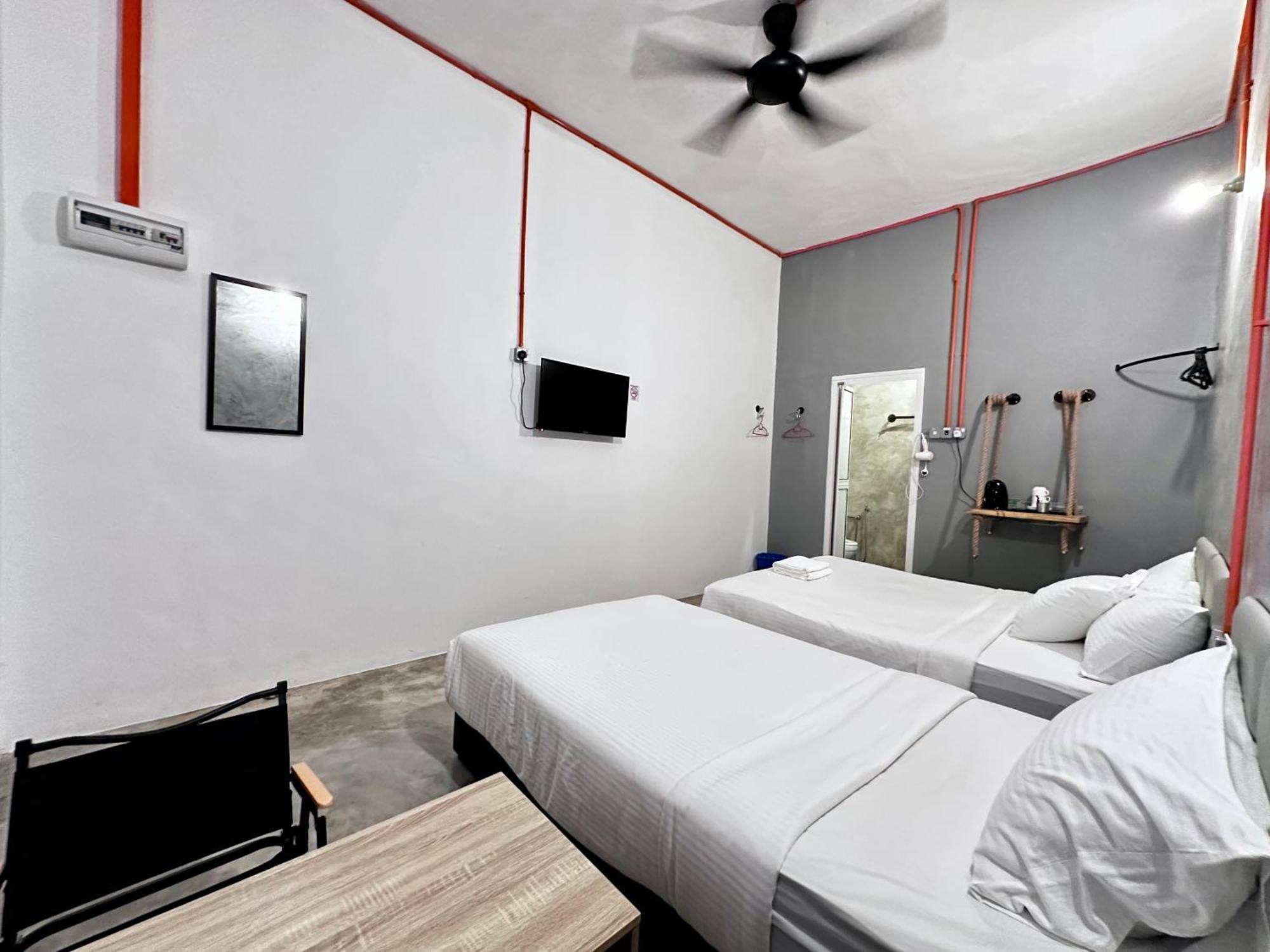 Ardour Lodge "A" Wing Tanjung Bungah  Esterno foto