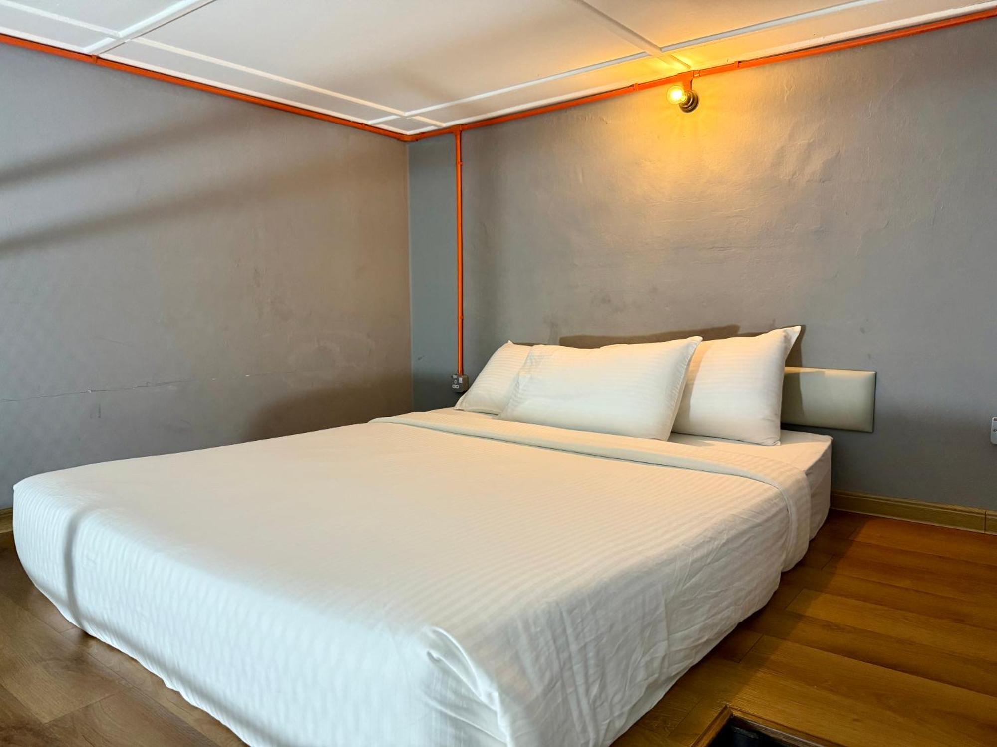 Ardour Lodge "A" Wing Tanjung Bungah  Esterno foto