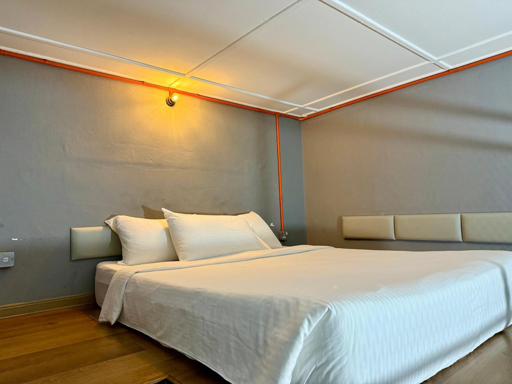 Ardour Lodge "A" Wing Tanjung Bungah  Esterno foto